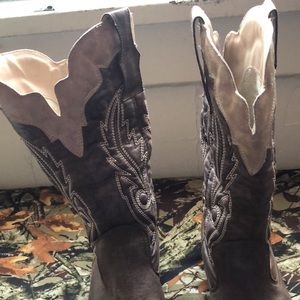 Women’s boots